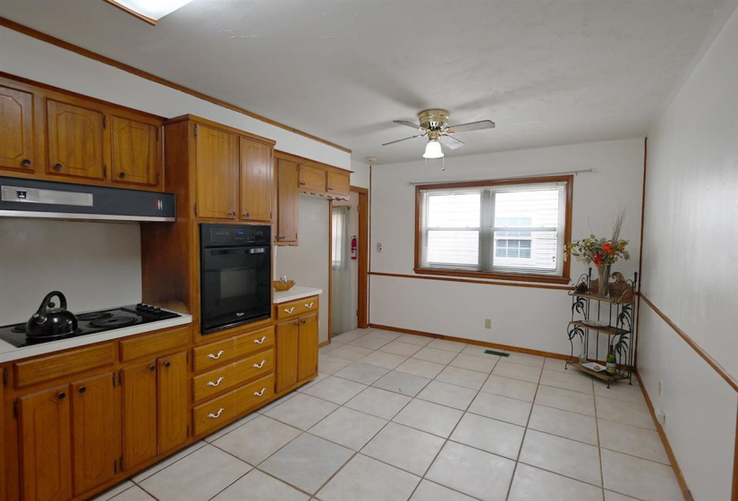 3 Bedrooms Bedrooms, 0 ,1 BathroomBathrooms,Residential,Single Family,Grandview,1,133283