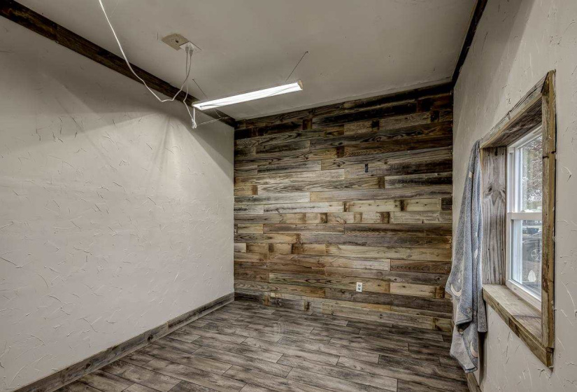 3 Bedrooms Bedrooms, 0 ,1 BathroomBathrooms,Residential,Single Family,Broadway,1,133284