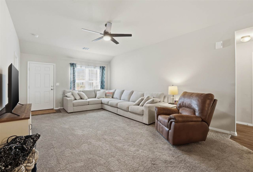 4 Bedrooms Bedrooms, 0 ,2 BathroomsBathrooms,Residential,Single Family,Kinder Wells,1,133289