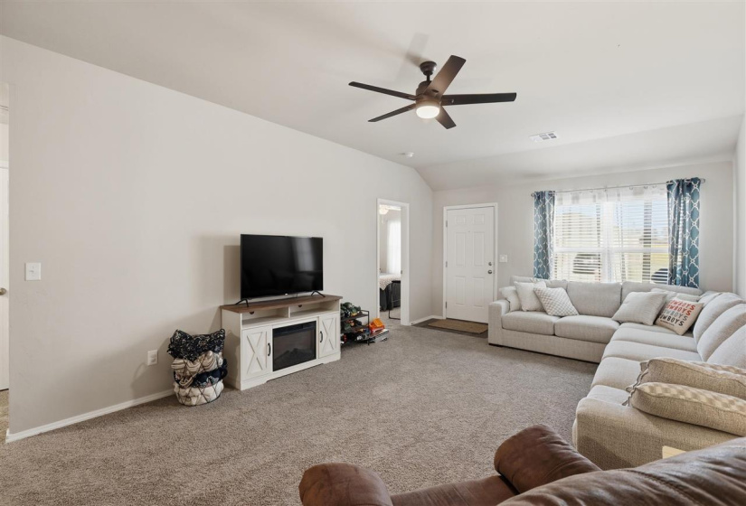 4 Bedrooms Bedrooms, 0 ,2 BathroomsBathrooms,Residential,Single Family,Kinder Wells,1,133289