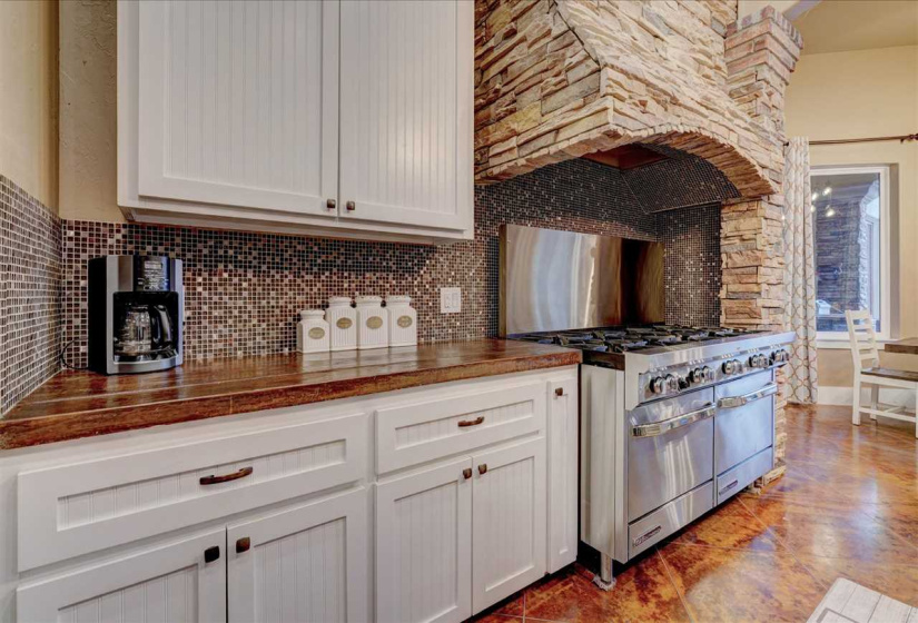 7 Bedrooms Bedrooms, 0 ,5 BathroomsBathrooms,Residential,Single Family,Laguna,1.5,133290