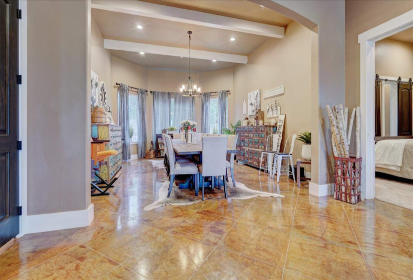 7 Bedrooms Bedrooms, 0 ,5 BathroomsBathrooms,Residential,Single Family,Laguna,1.5,133290