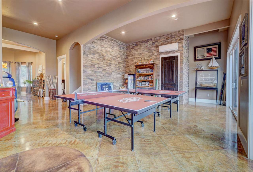 7 Bedrooms Bedrooms, 0 ,5 BathroomsBathrooms,Residential,Single Family,Laguna,1.5,133290