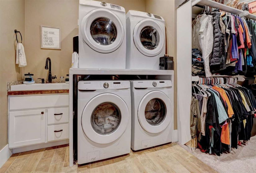 7 Bedrooms Bedrooms, 0 ,5 BathroomsBathrooms,Residential,Single Family,Laguna,1.5,133290