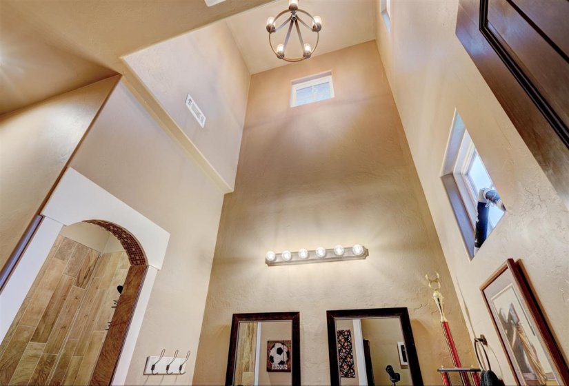 7 Bedrooms Bedrooms, 0 ,5 BathroomsBathrooms,Residential,Single Family,Laguna,1.5,133290