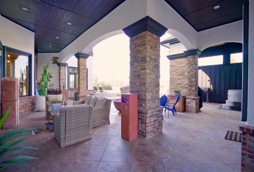 7 Bedrooms Bedrooms, 0 ,5 BathroomsBathrooms,Residential,Single Family,Laguna,1.5,133290