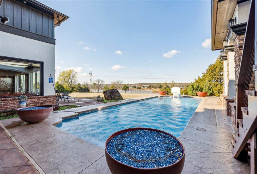 7 Bedrooms Bedrooms, 0 ,5 BathroomsBathrooms,Residential,Single Family,Laguna,1.5,133290