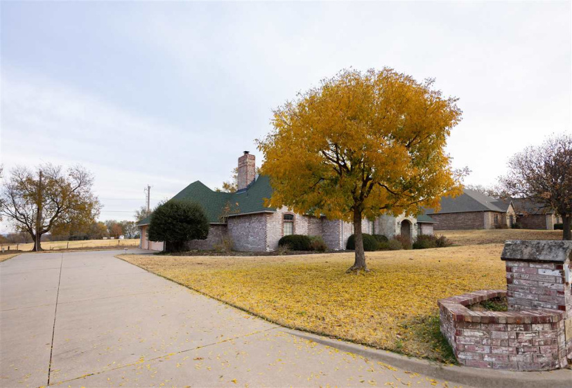 3 Bedrooms Bedrooms, 0 ,2 BathroomsBathrooms,Residential,Single Family,Raintree,1,133291