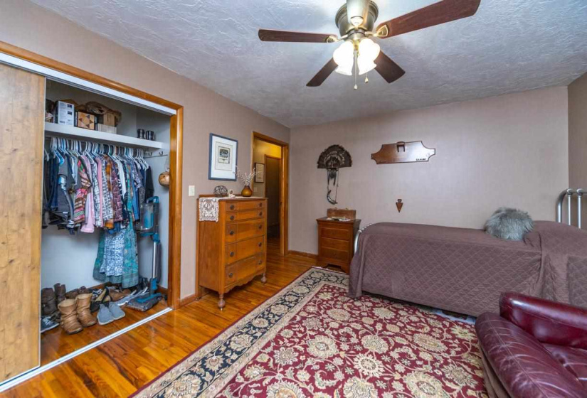 2 Bedrooms Bedrooms, 0 ,1 BathroomBathrooms,Residential,Single Family,3rd,1,133294