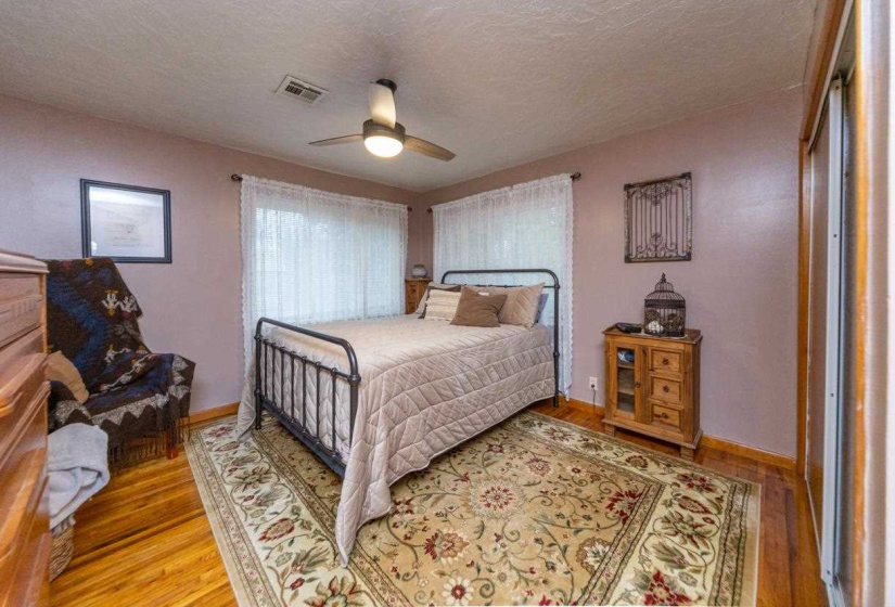 2 Bedrooms Bedrooms, 0 ,1 BathroomBathrooms,Residential,Single Family,3rd,1,133294