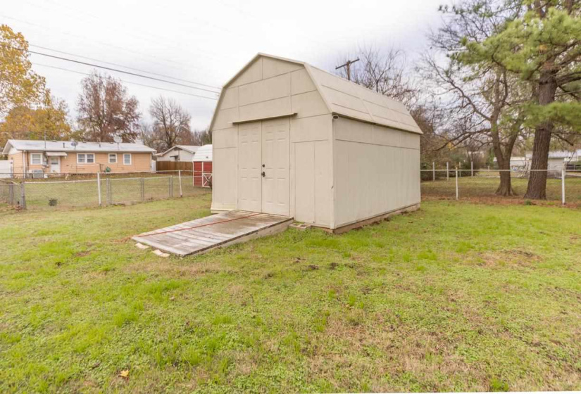 2 Bedrooms Bedrooms, 0 ,1 BathroomBathrooms,Residential,Single Family,3rd,1,133294