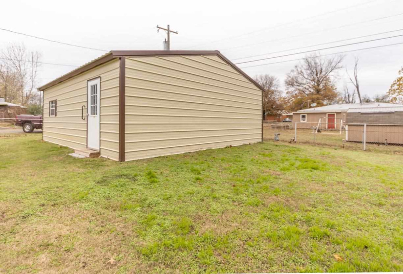 2 Bedrooms Bedrooms, 0 ,1 BathroomBathrooms,Residential,Single Family,3rd,1,133294