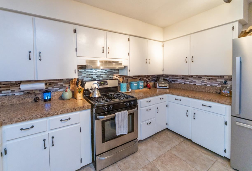 2 Bedrooms Bedrooms, 0 ,1 BathroomBathrooms,Residential,Single Family,3rd,1,133294