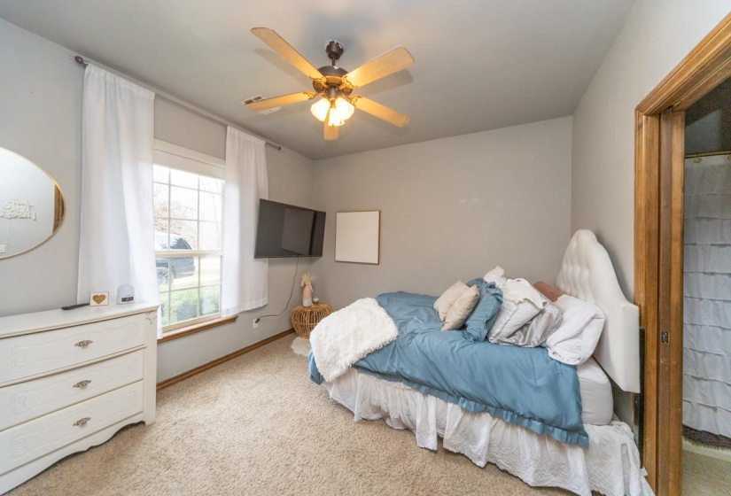 4 Bedrooms Bedrooms, 0 ,3 BathroomsBathrooms,Residential,Single Family,Bluebird Trails,1.5,133295