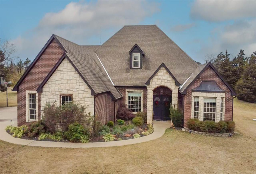 4 Bedrooms Bedrooms, 0 ,3 BathroomsBathrooms,Residential,Single Family,Bluebird Trails,1.5,133295