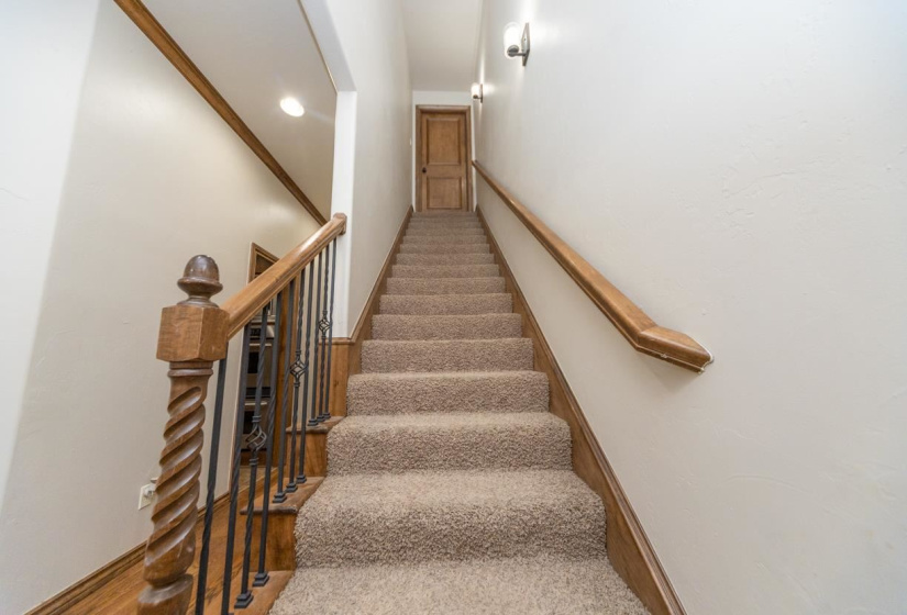 4 Bedrooms Bedrooms, 0 ,3 BathroomsBathrooms,Residential,Single Family,Bluebird Trails,1.5,133295