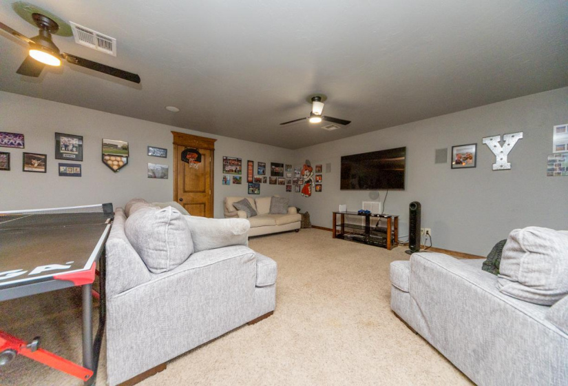 4 Bedrooms Bedrooms, 0 ,3 BathroomsBathrooms,Residential,Single Family,Bluebird Trails,1.5,133295