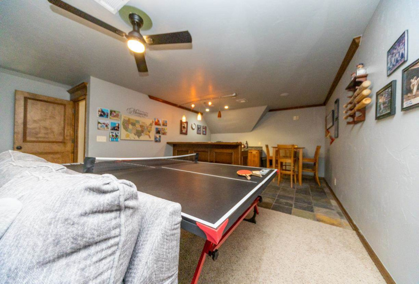 4 Bedrooms Bedrooms, 0 ,3 BathroomsBathrooms,Residential,Single Family,Bluebird Trails,1.5,133295