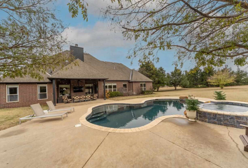 4 Bedrooms Bedrooms, 0 ,3 BathroomsBathrooms,Residential,Single Family,Bluebird Trails,1.5,133295