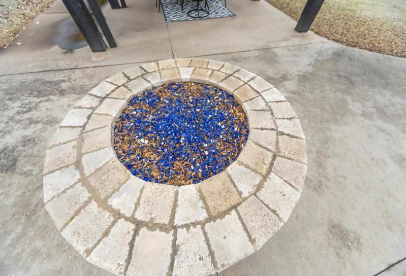 4 Bedrooms Bedrooms, 0 ,3 BathroomsBathrooms,Residential,Single Family,Bluebird Trails,1.5,133295