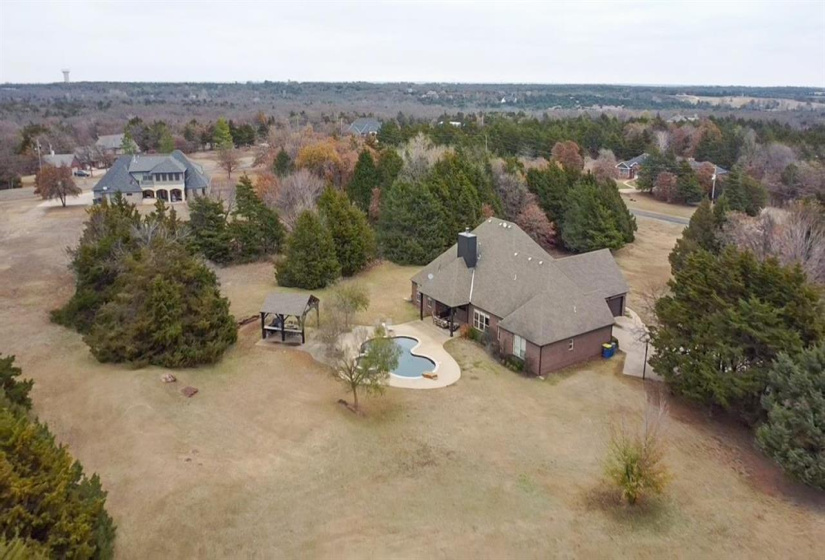 4 Bedrooms Bedrooms, 0 ,3 BathroomsBathrooms,Residential,Single Family,Bluebird Trails,1.5,133295