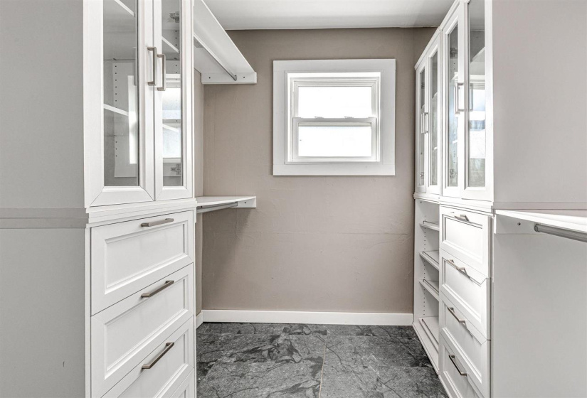 3 Bedrooms Bedrooms, 0 ,2 BathroomsBathrooms,Residential,Single Family,3530,1,133297