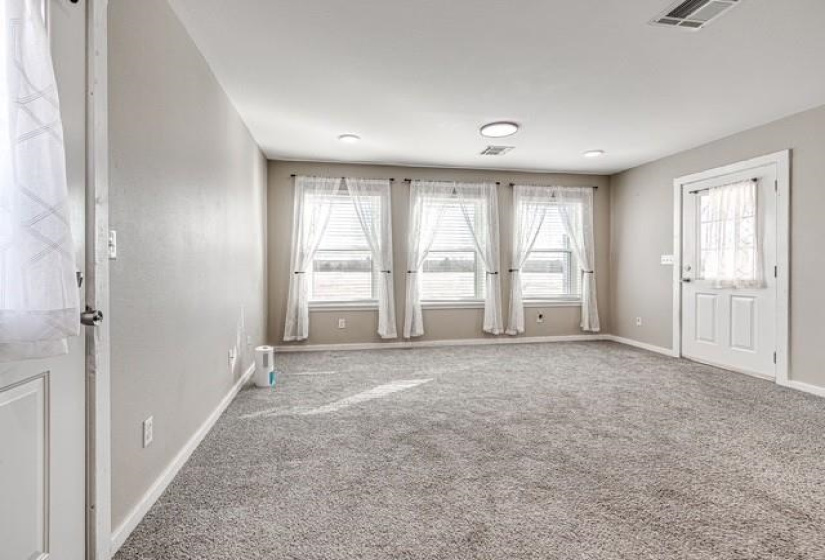 3 Bedrooms Bedrooms, 0 ,2 BathroomsBathrooms,Residential,Single Family,3530,1,133297