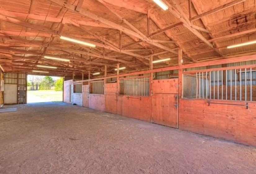 3 Bedrooms Bedrooms, 0 ,2 BathroomsBathrooms,Residential,Single Family,3530,1,133297