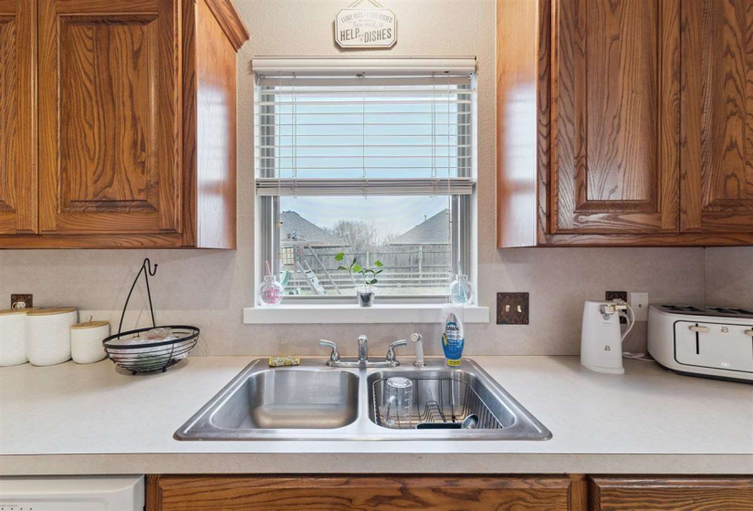 3 Bedrooms Bedrooms, 0 ,2 BathroomsBathrooms,Residential,Single Family,3rd,1,133301