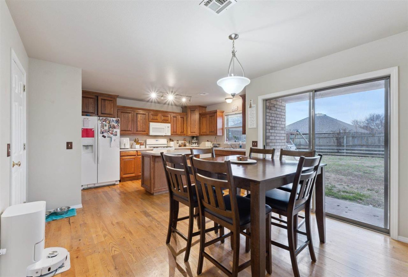 3 Bedrooms Bedrooms, 0 ,2 BathroomsBathrooms,Residential,Single Family,3rd,1,133301