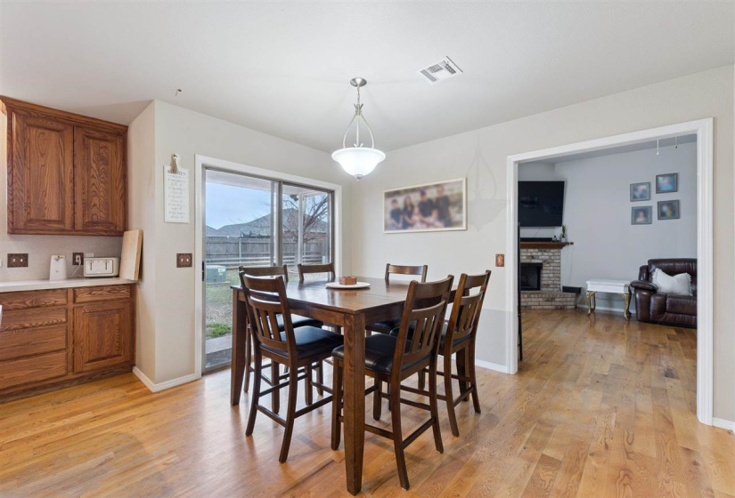 3 Bedrooms Bedrooms, 0 ,2 BathroomsBathrooms,Residential,Single Family,3rd,1,133301