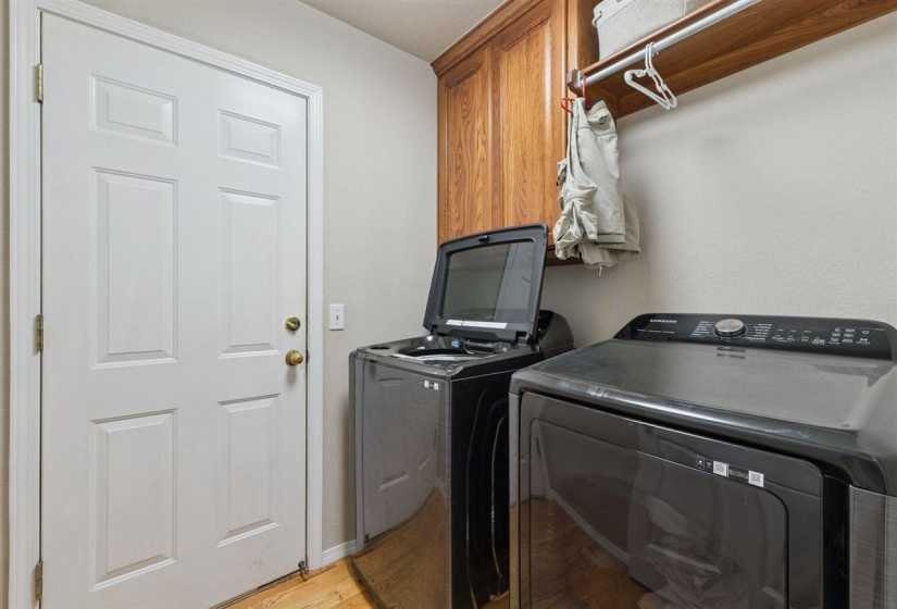 3 Bedrooms Bedrooms, 0 ,2 BathroomsBathrooms,Residential,Single Family,3rd,1,133301