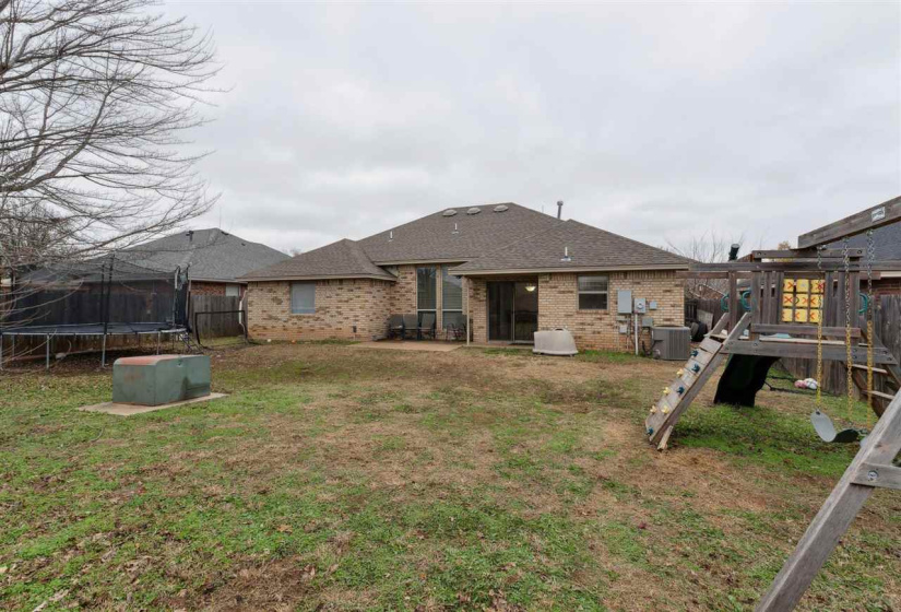 3 Bedrooms Bedrooms, 0 ,2 BathroomsBathrooms,Residential,Single Family,3rd,1,133301