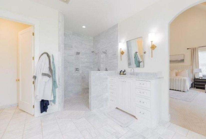 5 Bedrooms Bedrooms, 0 ,3 BathroomsBathrooms,Residential,Single Family,Country Club,2,133303