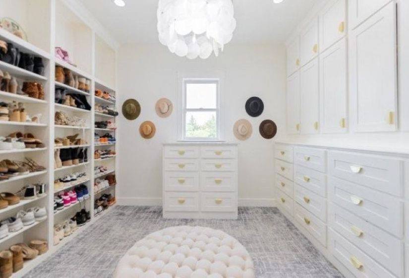 5 Bedrooms Bedrooms, 0 ,3 BathroomsBathrooms,Residential,Single Family,Country Club,2,133303