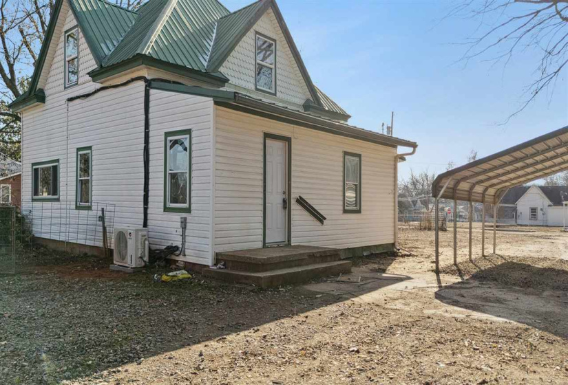 4 Bedrooms Bedrooms, 0 ,2 BathroomsBathrooms,Residential,Single Family,Husband,2,133306