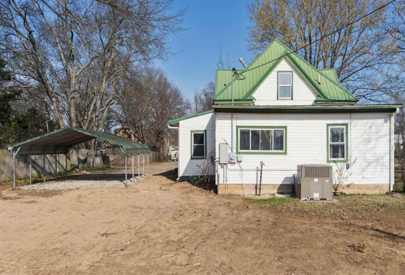 4 Bedrooms Bedrooms, 0 ,2 BathroomsBathrooms,Residential,Single Family,Husband,2,133306