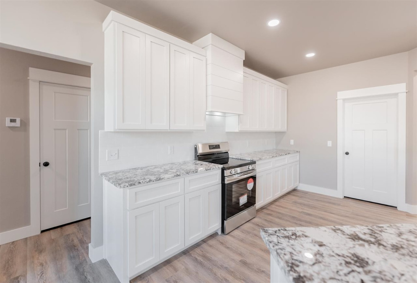 4 Bedrooms Bedrooms, 0 ,3 BathroomsBathrooms,Residential,Single Family,Rebecca,1,133307