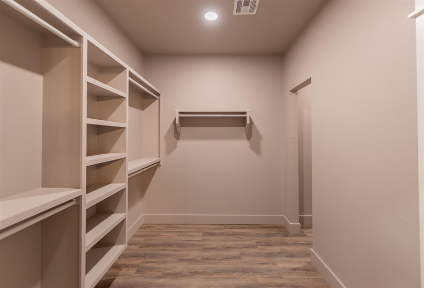 4 Bedrooms Bedrooms, 0 ,3 BathroomsBathrooms,Residential,Single Family,Rebecca,1,133307