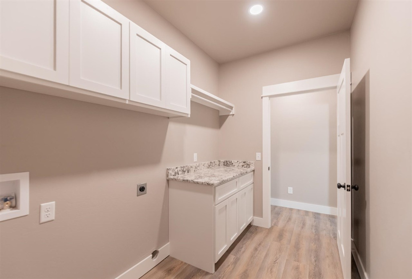 4 Bedrooms Bedrooms, 0 ,3 BathroomsBathrooms,Residential,Single Family,Rebecca,1,133307