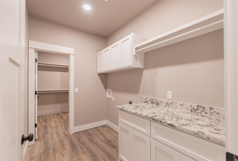 4 Bedrooms Bedrooms, 0 ,3 BathroomsBathrooms,Residential,Single Family,Rebecca,1,133307