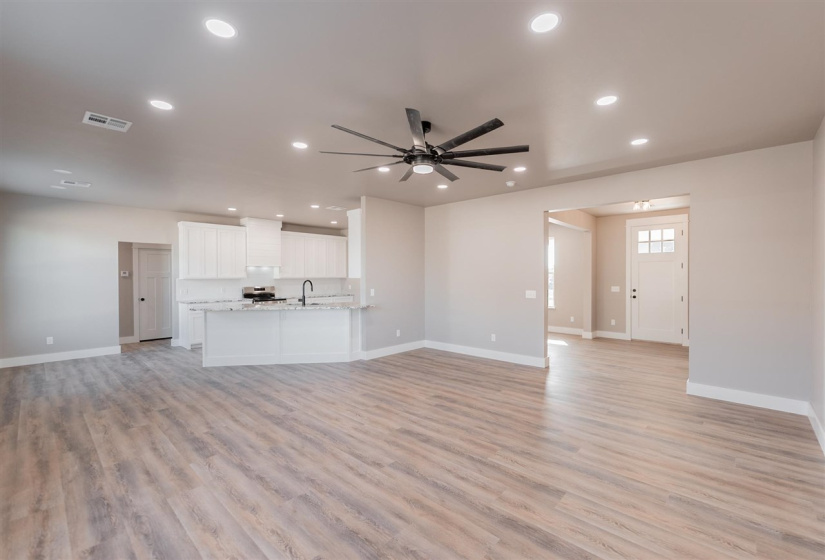 4 Bedrooms Bedrooms, 0 ,3 BathroomsBathrooms,Residential,Single Family,Rebecca,1,133307