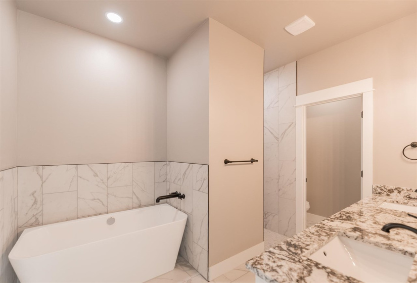 4 Bedrooms Bedrooms, 0 ,3 BathroomsBathrooms,Residential,Single Family,Rebecca,1,133308