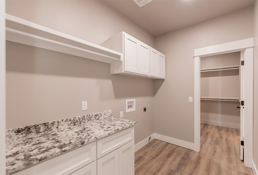 4 Bedrooms Bedrooms, 0 ,3 BathroomsBathrooms,Residential,Single Family,Rebecca,1,133308