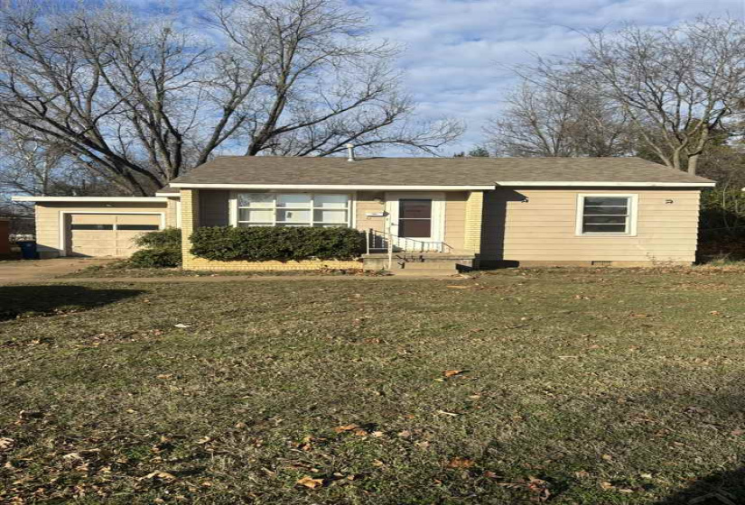 3 Bedrooms Bedrooms, 0 ,2 BathroomsBathrooms,Residential,Single Family,3rd,1,133310