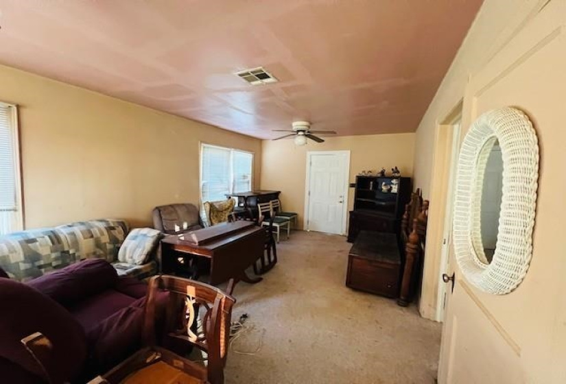 1 Bedroom Bedrooms, 0 ,1 BathroomBathrooms,Residential,Single Family,Underwood,1,133312