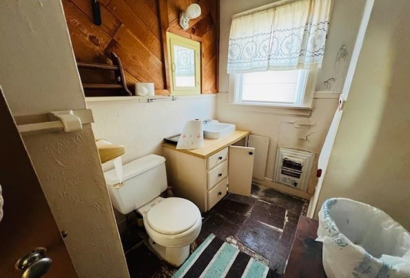 1 Bedroom Bedrooms, 0 ,1 BathroomBathrooms,Residential,Single Family,Underwood,1,133312