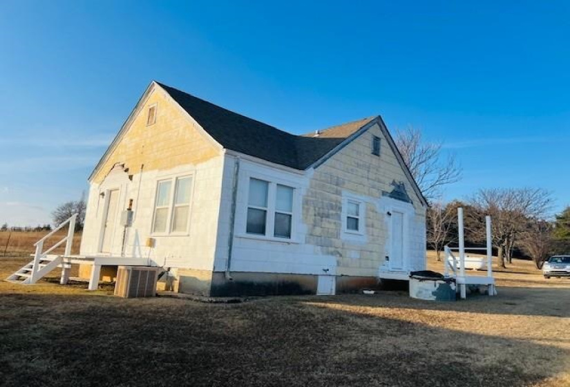 1 Bedroom Bedrooms, 0 ,1 BathroomBathrooms,Residential,Single Family,Underwood,1,133312