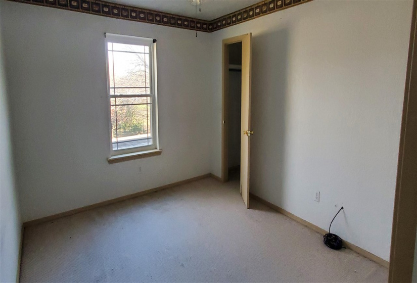 4 Bedrooms Bedrooms, 0 ,3 BathroomsBathrooms,Residential,Single Family,11th,1.5,133314