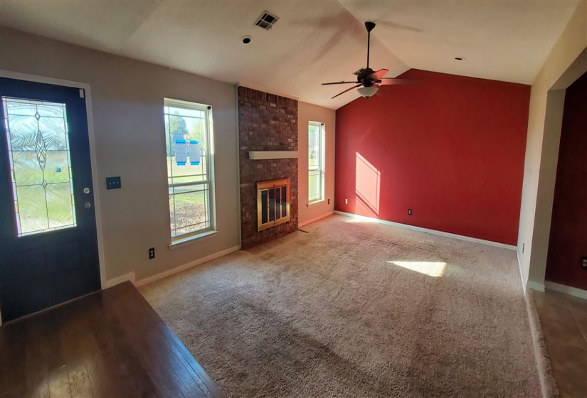 4 Bedrooms Bedrooms, 0 ,3 BathroomsBathrooms,Residential,Single Family,11th,1.5,133314